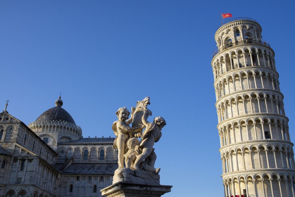 Private Tour in Lamborghini Urus: Pisa and Florence