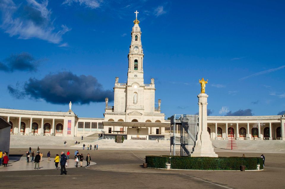 Private Tour to Fatima With Official Guide