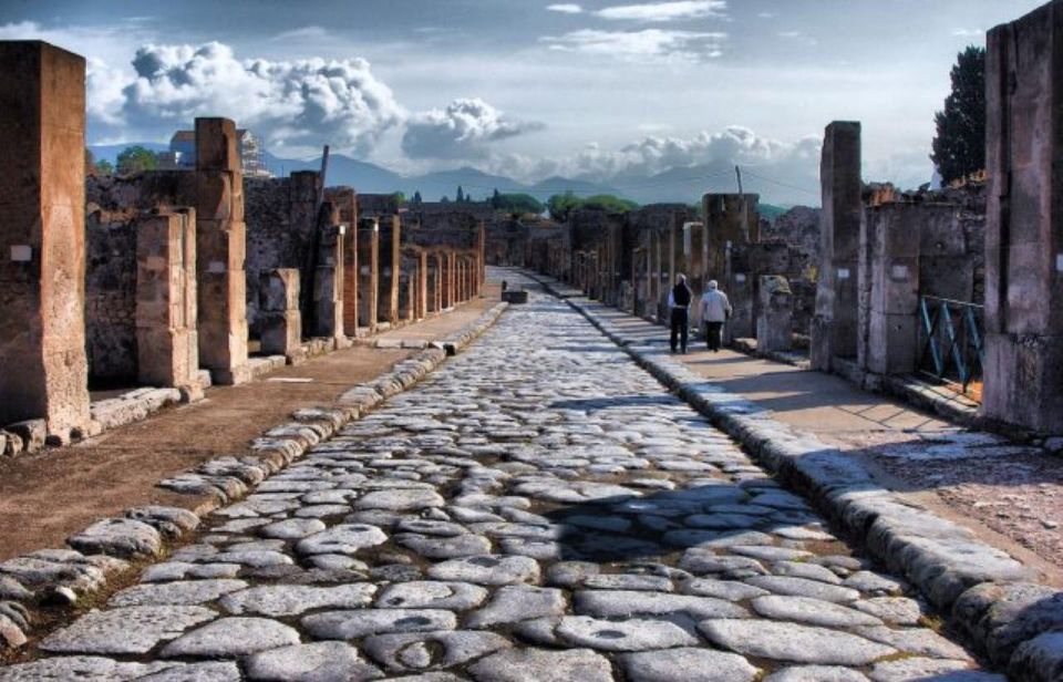 Private Tour to Sorrento Coast Pompeii and Vesuvius