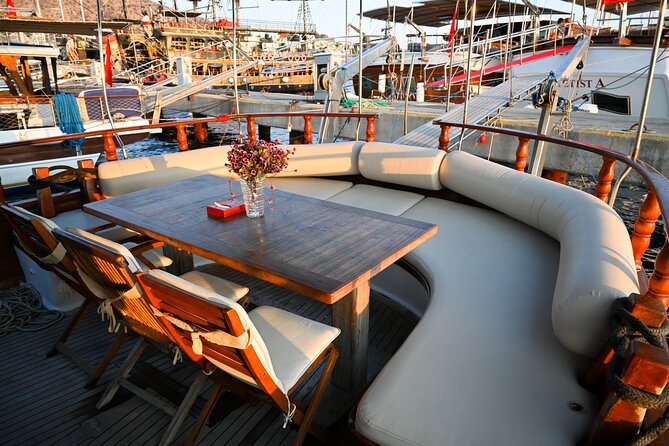 Private VIP Gulet Boat Tour With Lunch in Bodrum For 6 Hour - Experience Overview