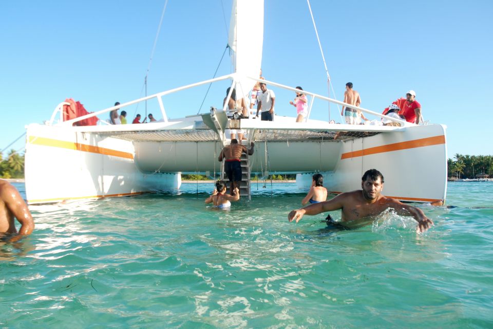 Punta Cana: Catamaran Cruise and Snorkeling