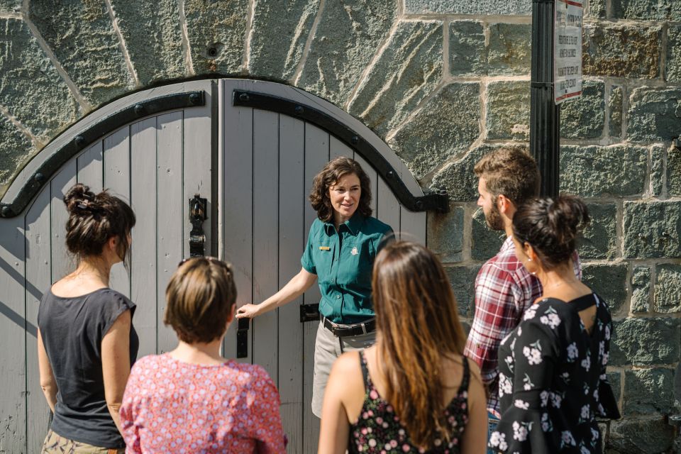 Quebec: Fortifications of Old Quebec Guided Walking Tour