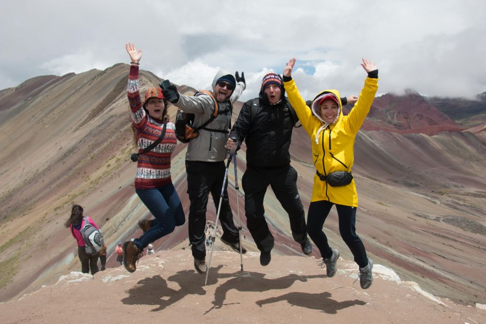 Rainbow Mountain & Ausangate 7 Lakes Trek 2 Days With Lodge