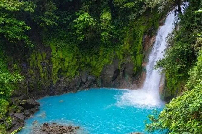 RIO CELESTE COMBO : River Tubing+National Park+Animal Sanctuary - Overview of the Tour