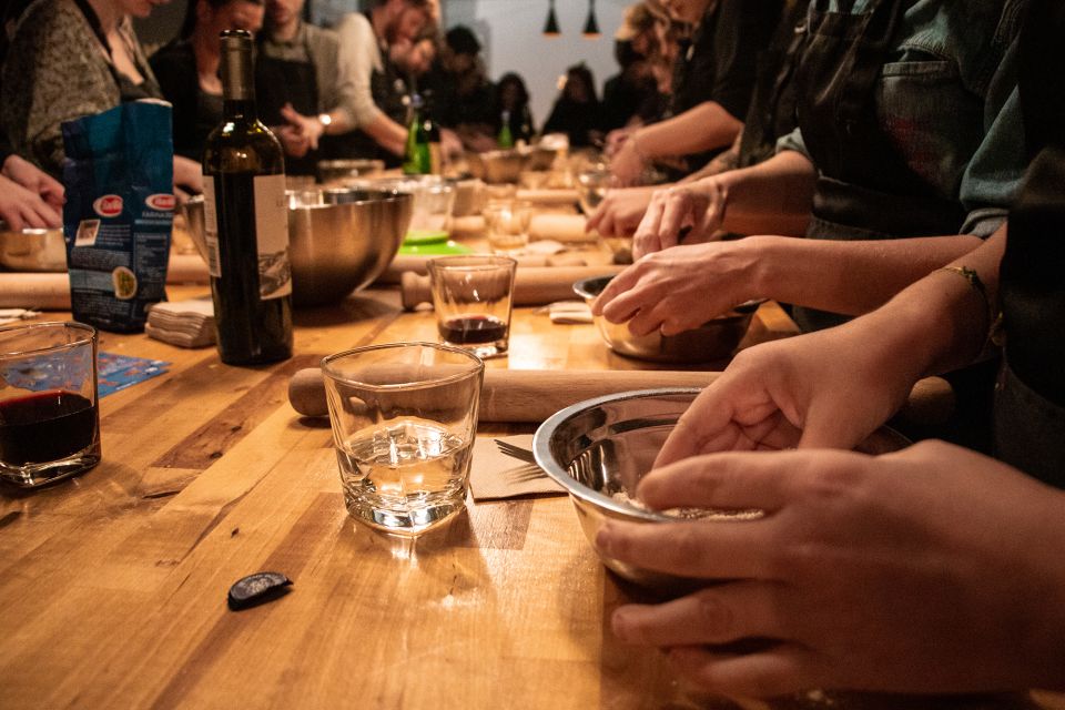 Rome: Pasta Cooking Class With Market Visit