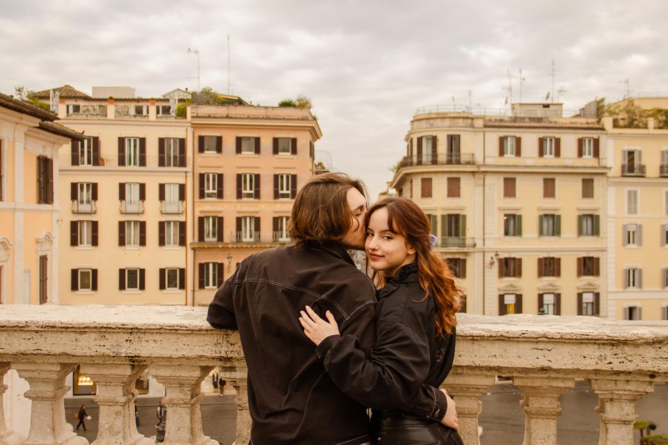 Rome: Romantic Photoshoot at Spanish Steps and Pincio - Capture Your Love Story