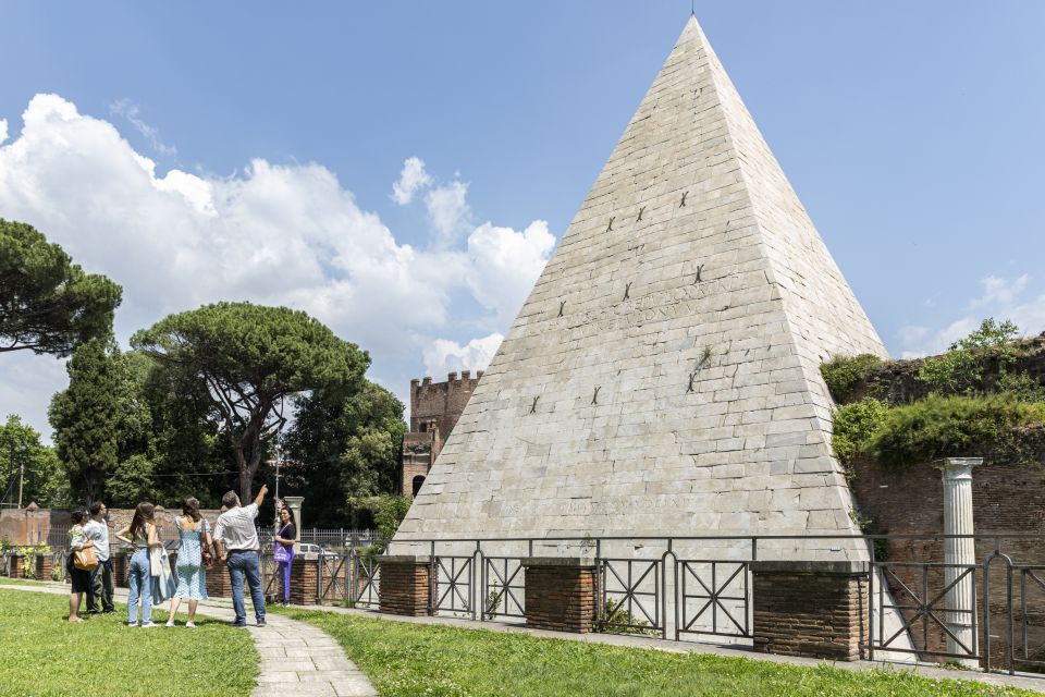 Rome: VIP Golf Cart Food Tour