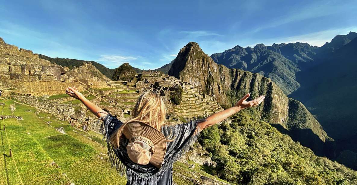 Sacred Valley + Machu Picchu 2-Days | Night in Machu Picchu