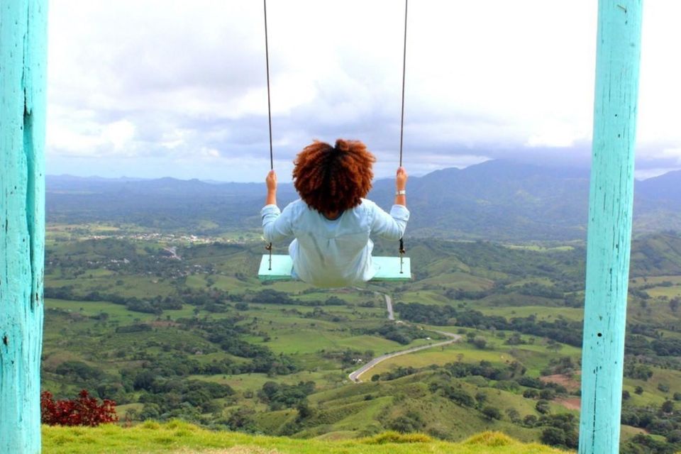 Samana: Round Mountain Lunch + Transportation Included.