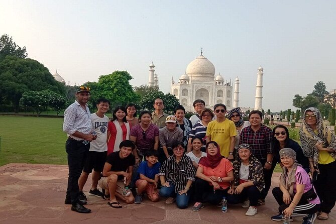 Same Day Taj Mahal Tour From Delhi With Lunch at 5 Star Hotel