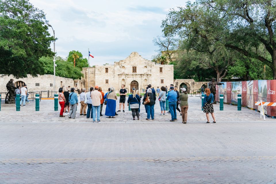 San Antonio: Ghosts and Dark History Guided Walking Tour