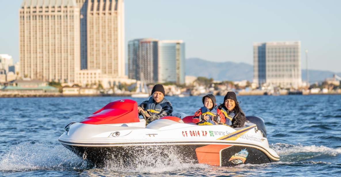 San Diego: Drive Your Own Speed Boat 2-Hour Tour