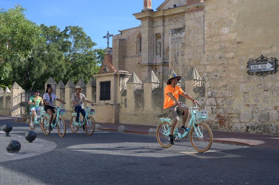 Santo Domingo: Guided Bike Tour of the Colonial City Neighborhood