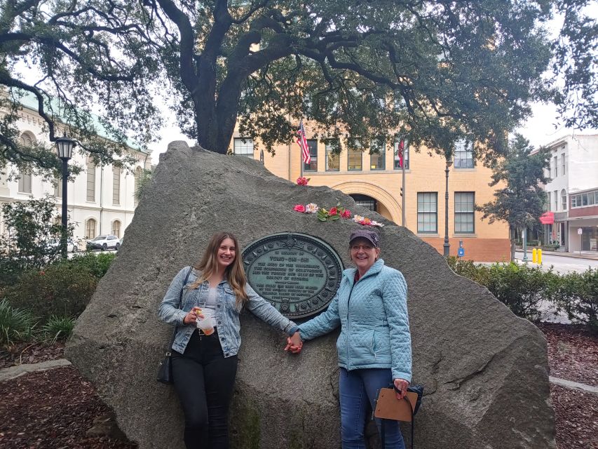 Savannah: Guided Walking Tour and Trivia Game