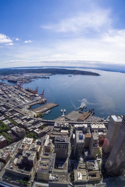 Seattle Sights: From Skyline Peaks to Aged Alleys