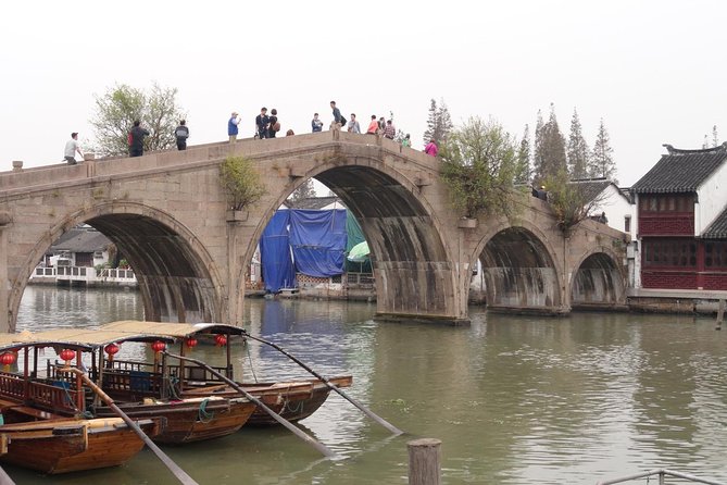 Shanghai Day Tour to Zhujiajiao Water Town, Yu Garden, Bazaar, Bund