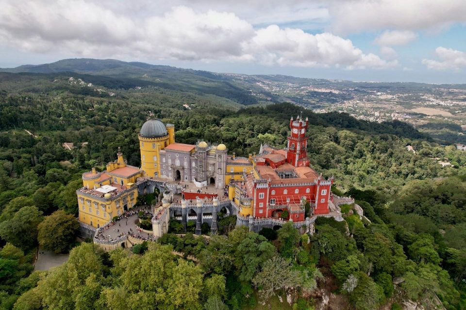 Sintra: Pena Palace, Moorish Castle, Cabo Da Roca, and Cascais