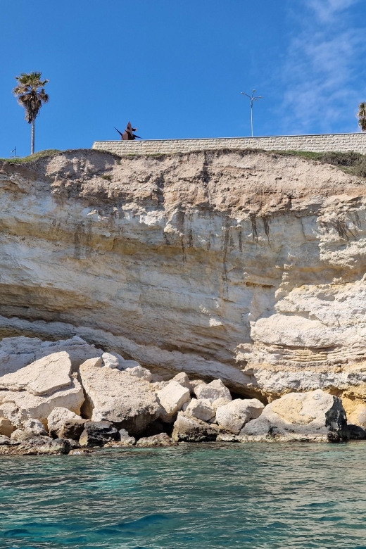 Siracusa:Ortigia & Sea Caves Boat Tour and Apertif at Sunset