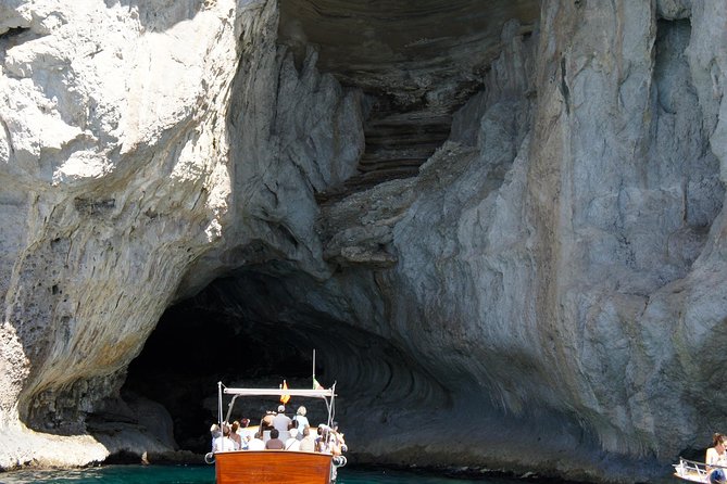 Small Group Capri Full Day Boat Tour From Positano With Drinks