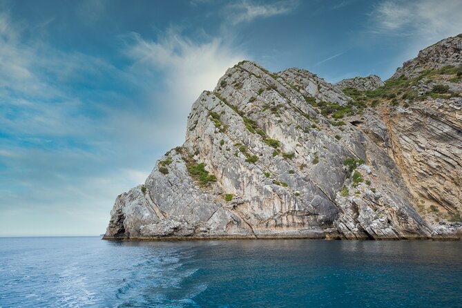 Small Group Kayak Tour to Arrábida Beaches With Lunch From Lisbon