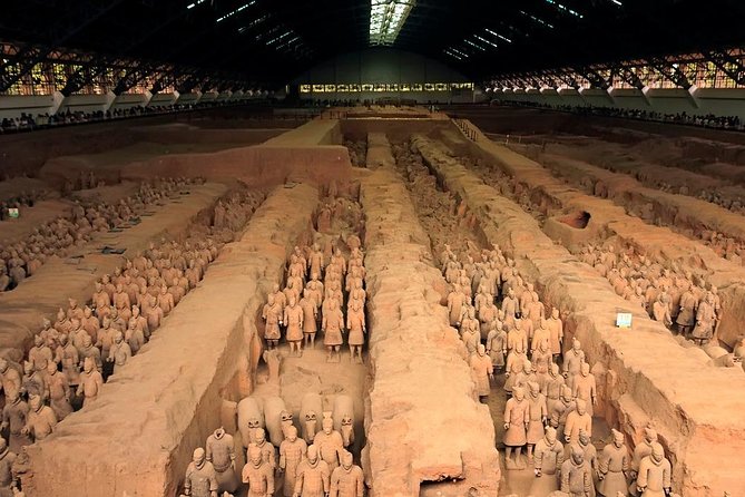 Small Group Xian Day Tour to Terracotta Army, City Wall, Pagoda & Muslim Bazaar