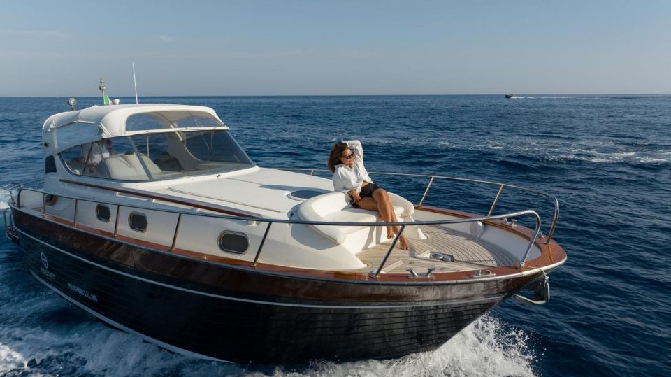 Sorrento: Amalfi Coast Sightseeing Boat Tour