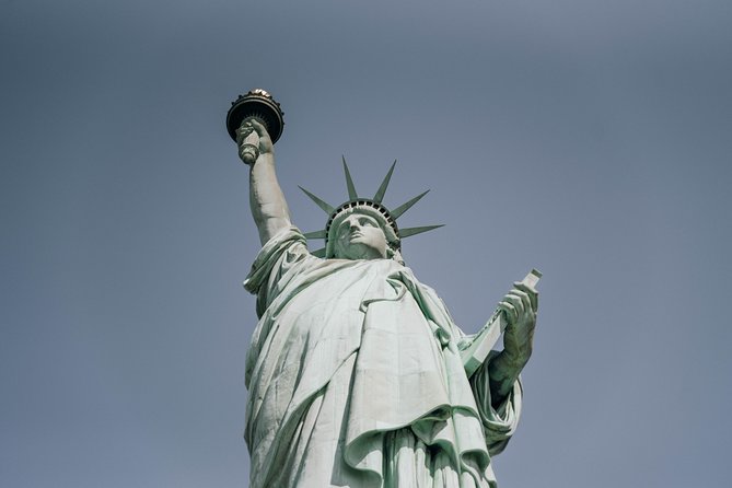 Statue of Liberty & Elis Island Guided Tour With Ferry