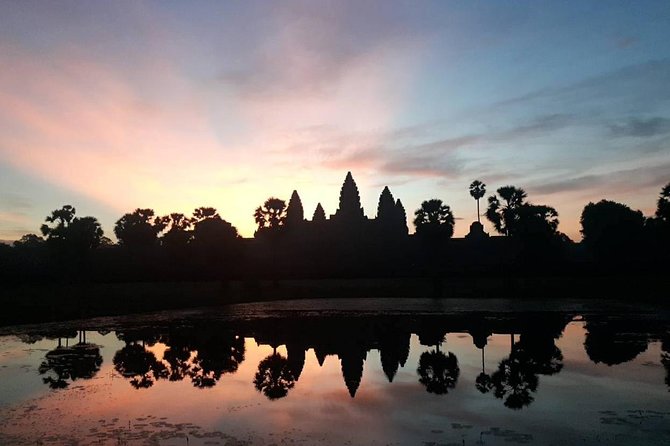 Sunrise Small Group Tour to Angkor Wat Temple