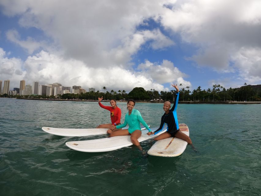 Surfing Lesson in Waikiki, 3 or More Students, 13YO or Older