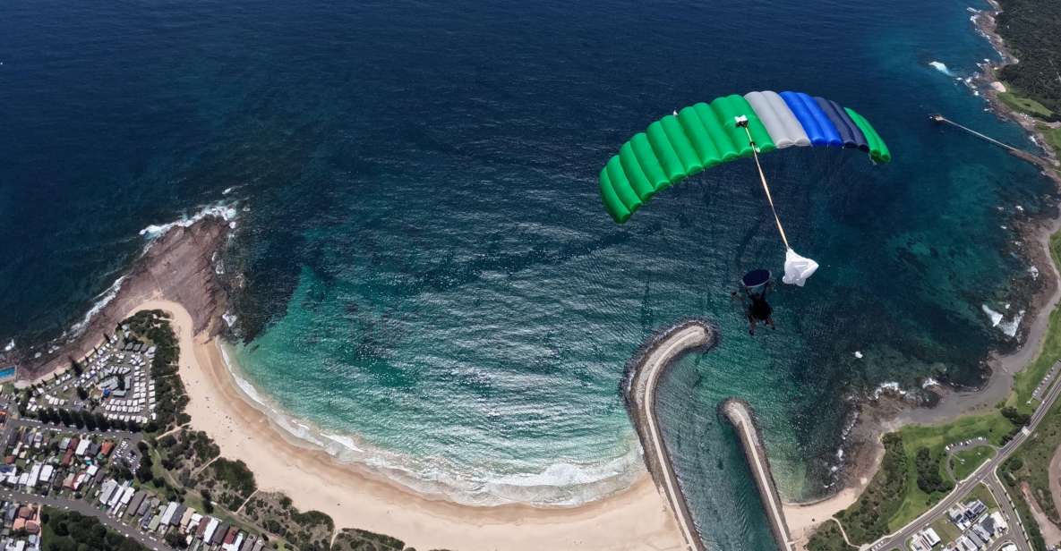 Sydney, Shellharbour: Skydive With Beachside Landing