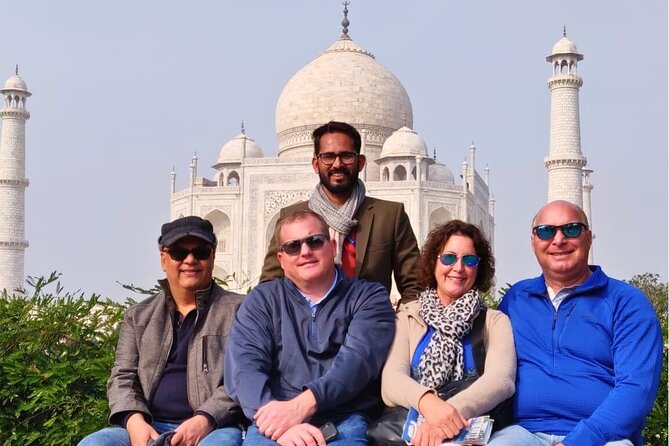 Taj Mahal, Agra Fort & Baby Taj Tour From Delhi – All Inclusive