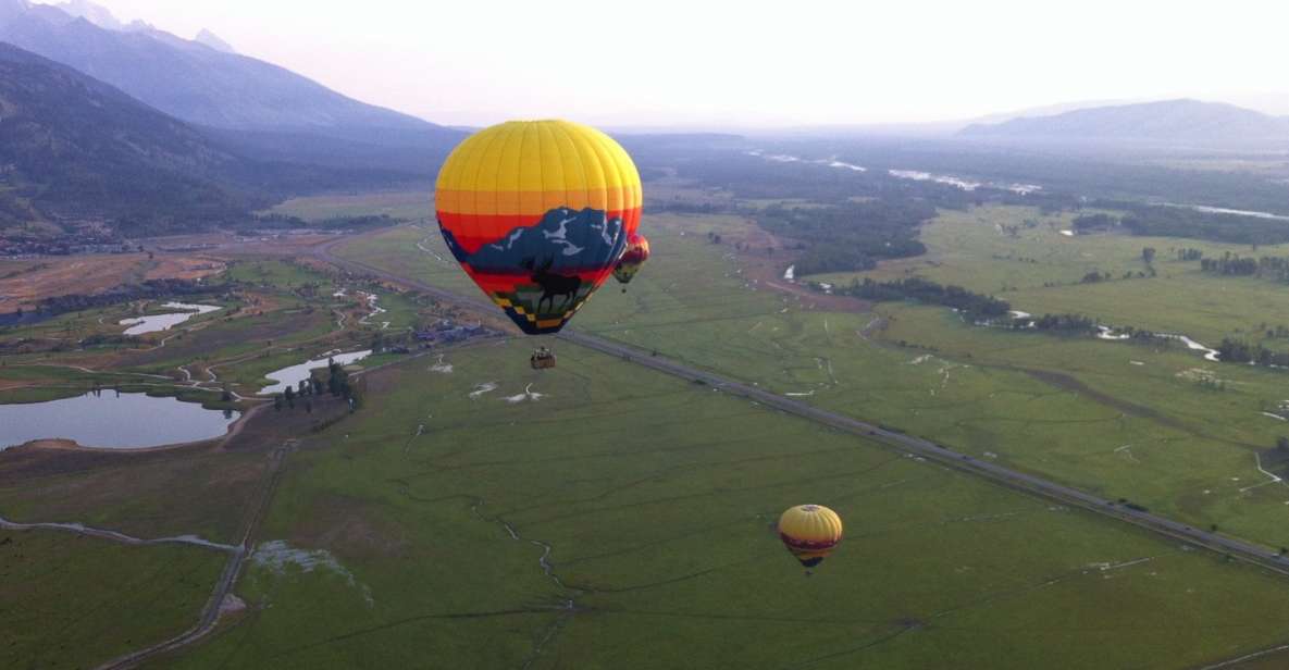 Teton Village: Grand Tetons Sunrise Hot Air Balloon Tour