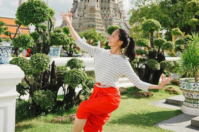 Thai Dance Class at Wat Arun