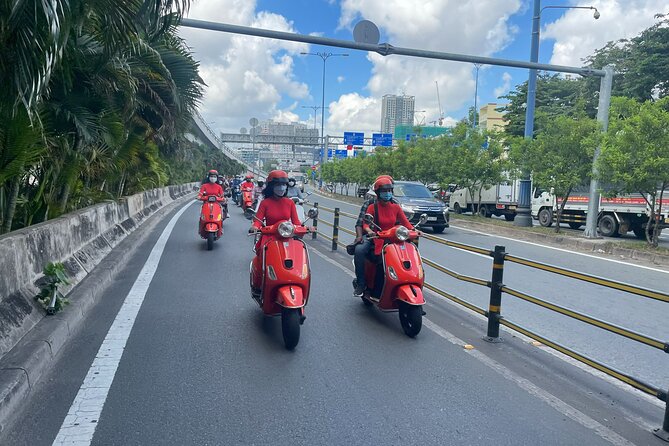 The Insiders Hanoi + Train Street 4,5 Hours Female Ao Dai Riders - Exploring Hanois Old Quarter