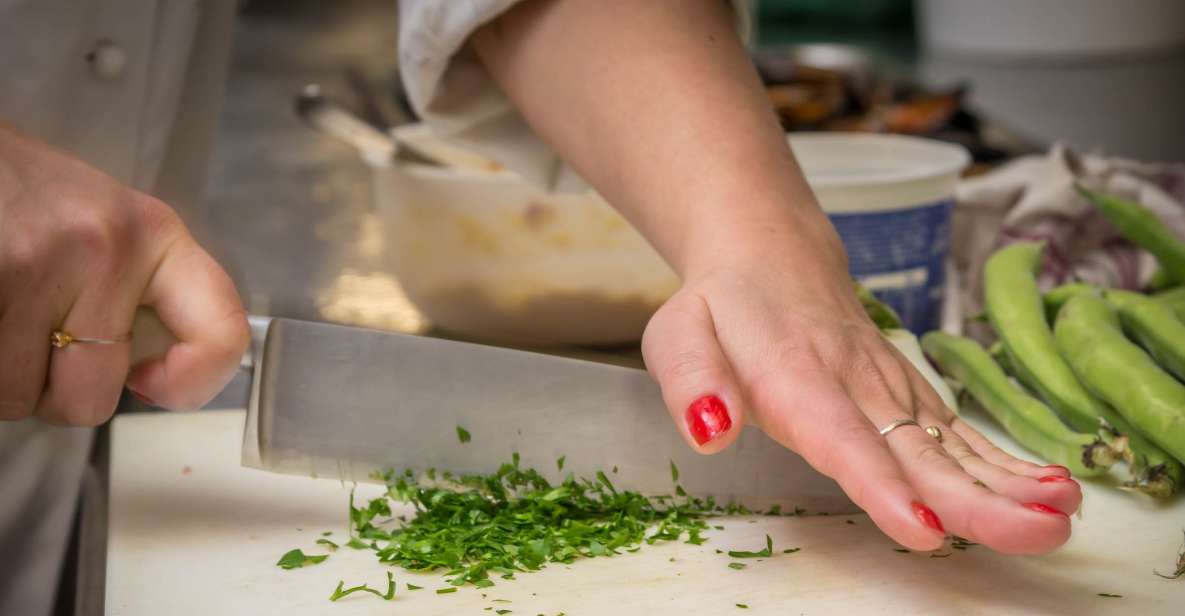 The Spezia: Market Visit and Seafood Cooking Class With Lunch