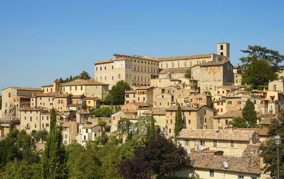 Todi: 2-Hour Private Walking Tour