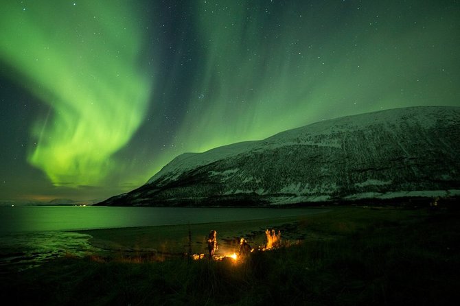 Tromsø: Small Group Northern Lights Hunt