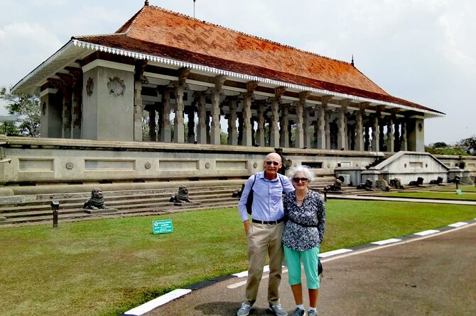 Tuk Tuk Private Safari Tour Exploring Sri Lankas Capital Colombo