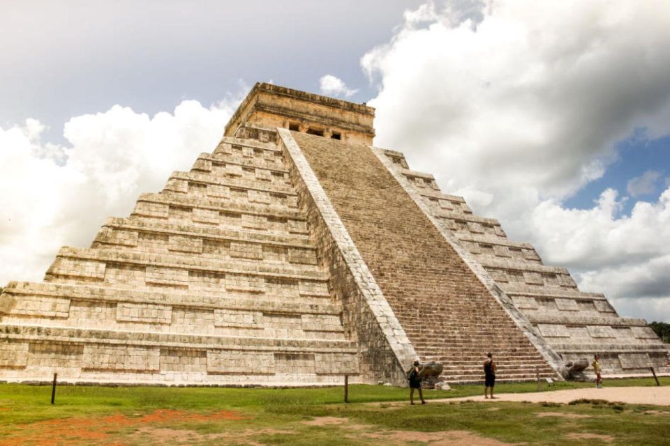 Tulum: Private Chichen Itza Ruins Express Tour