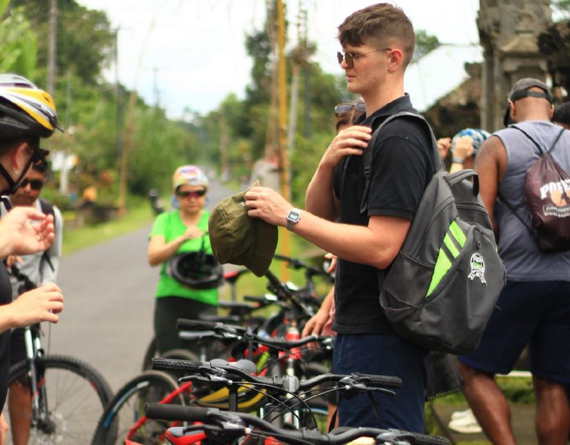 Ubud: Afternoon Cycling Tour With Photographer and Lunch