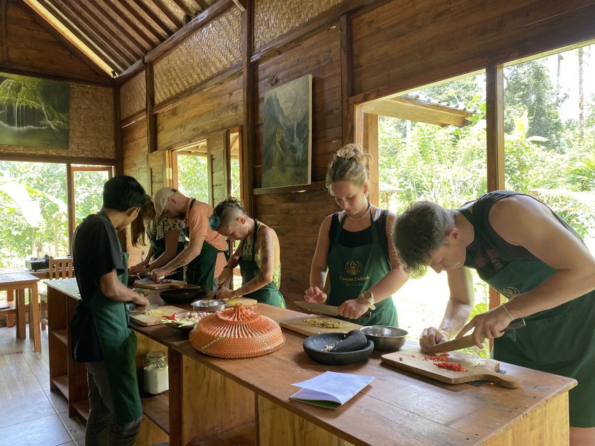 Ubud: Balinese Cooking Class at an Organic Farm