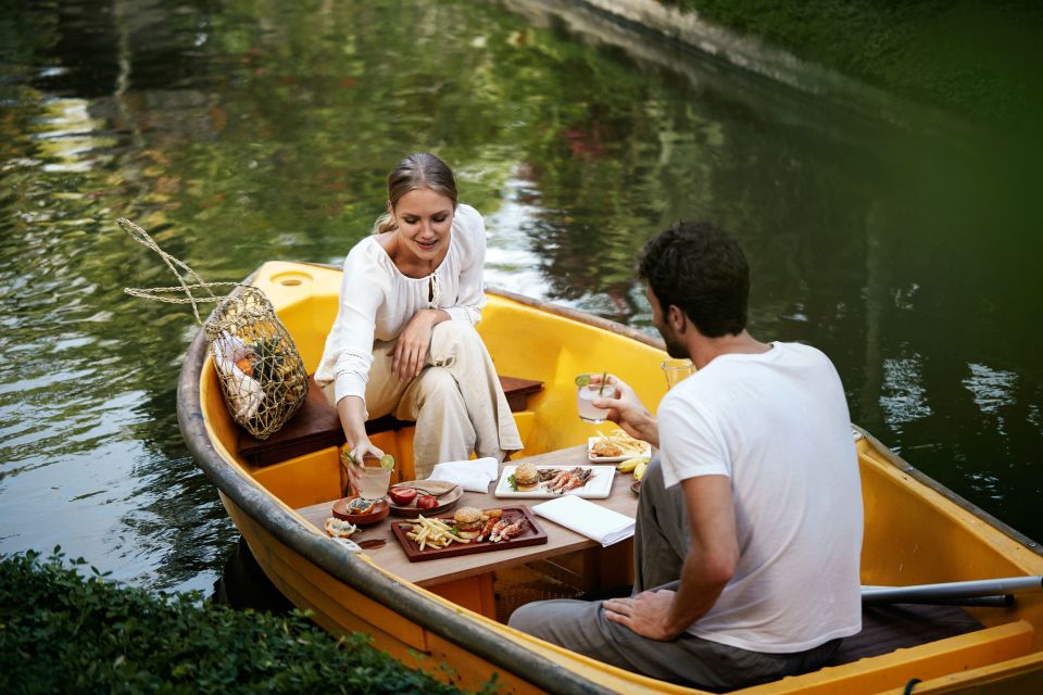 Ubud: Romantic Photo Moments on a Boat