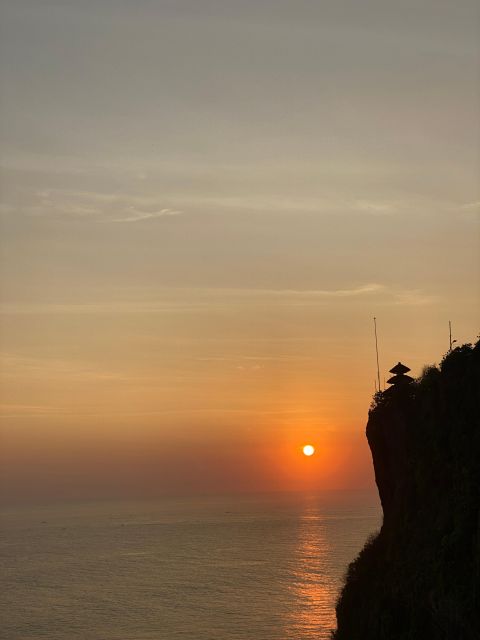 Uluwatu :Amazing Sunset at Uluwatu and Kecak Fire Dance.