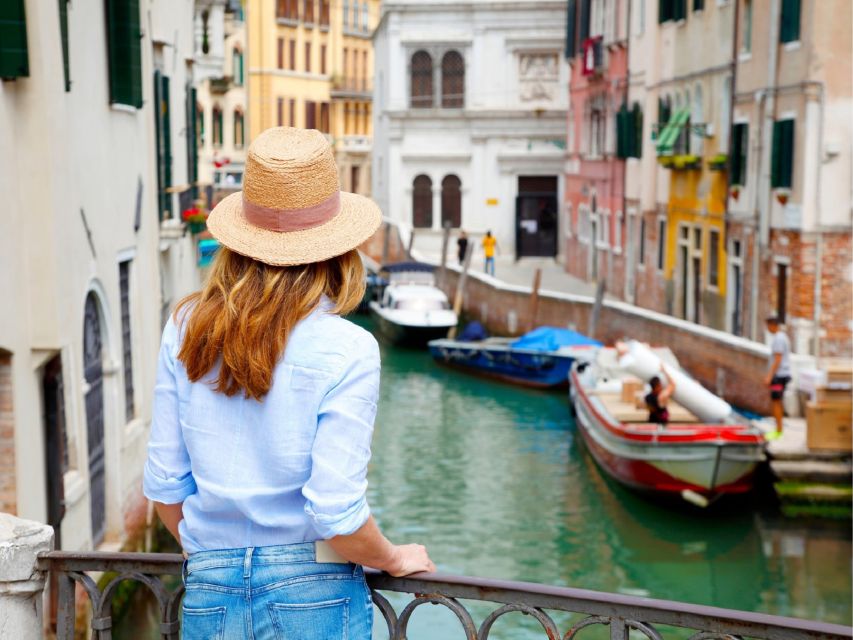 Venice: Private Walking Tour, Doges Palace and Gondola Ride