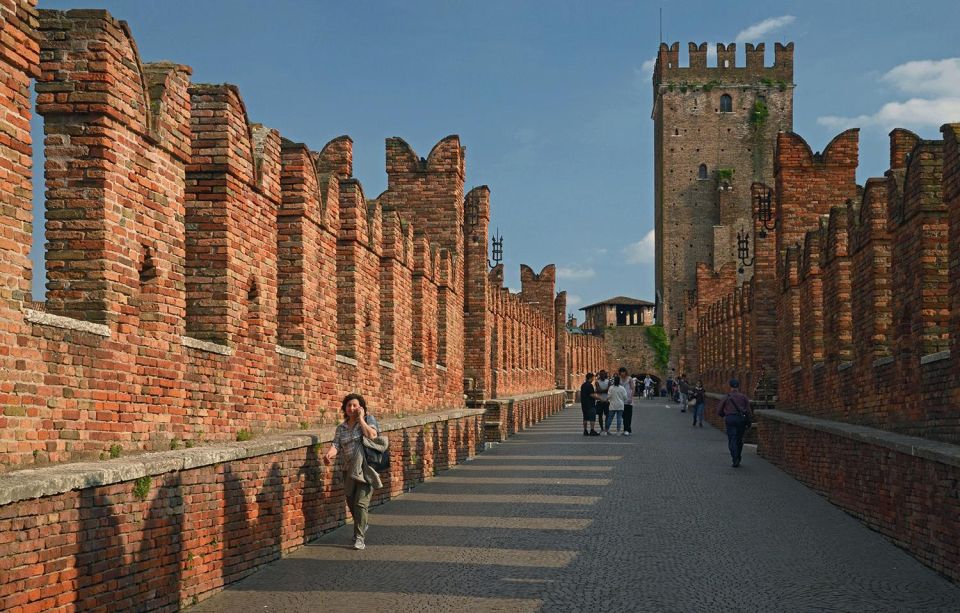 Verona Walking Tour: Arena, Fast Entry