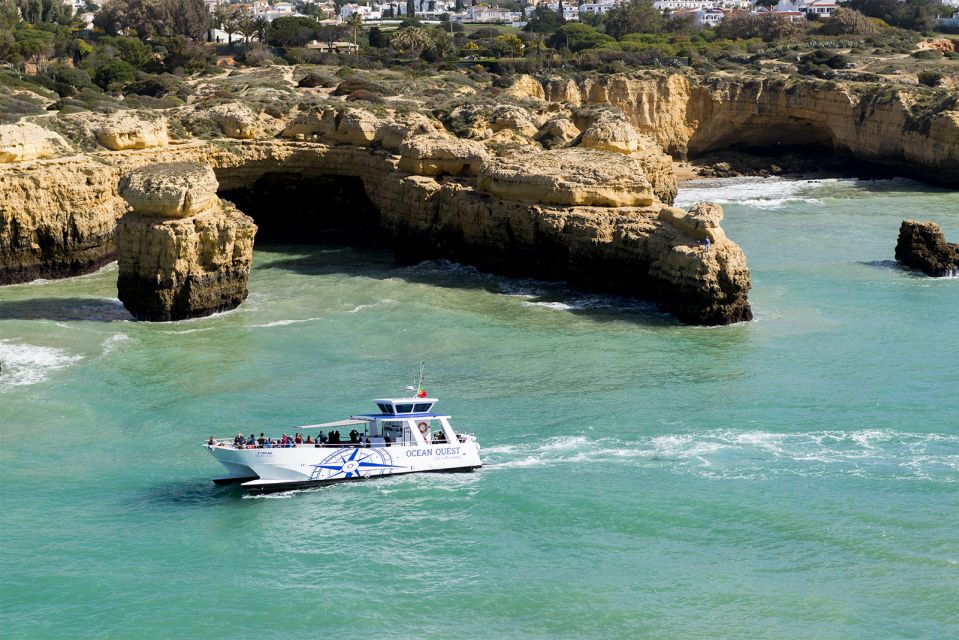 Vilamoura: Benagil Cave Quest Boat Tour