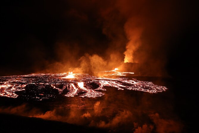 Volcano Tour on Reykjanes Peninsula Including Icelandic Snacks