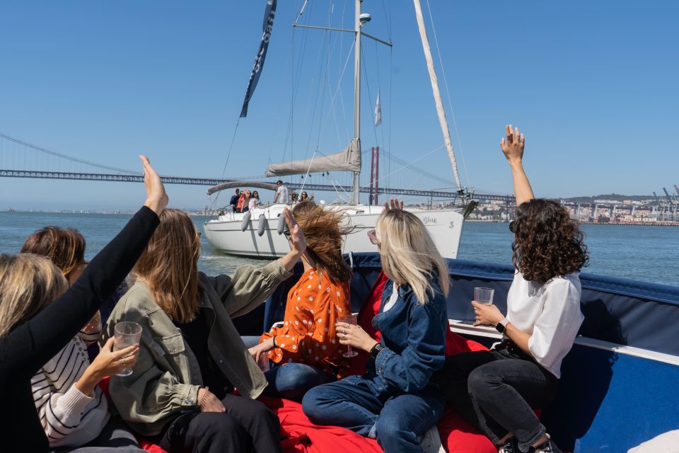 Wake up Lisbon – Private Morning Tour With Local Sailors