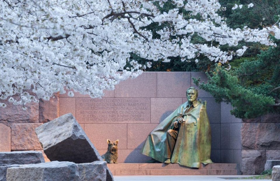 Washington D.C: Tidal Basin Highlights Explorer – Memorials