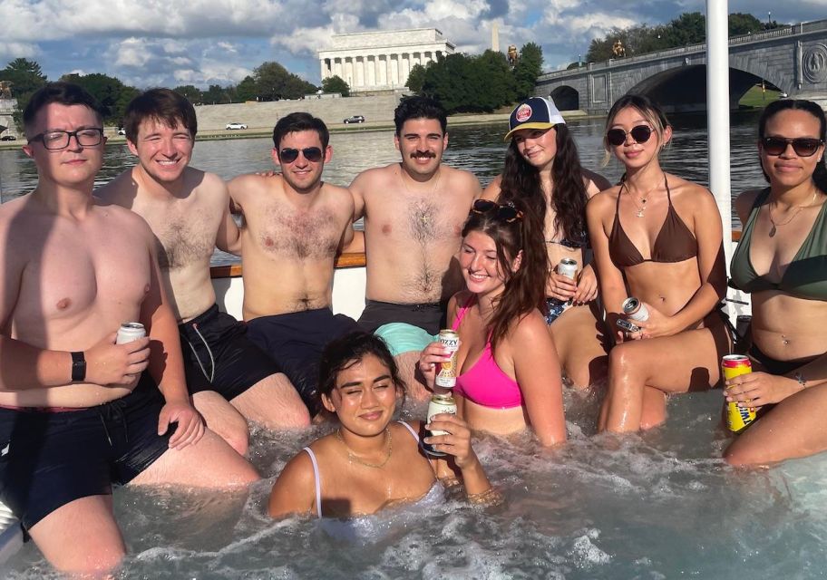 Washington DC: Hot Tub Boat Tours